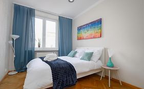 Spacious 3Rooms Old Town Apartment